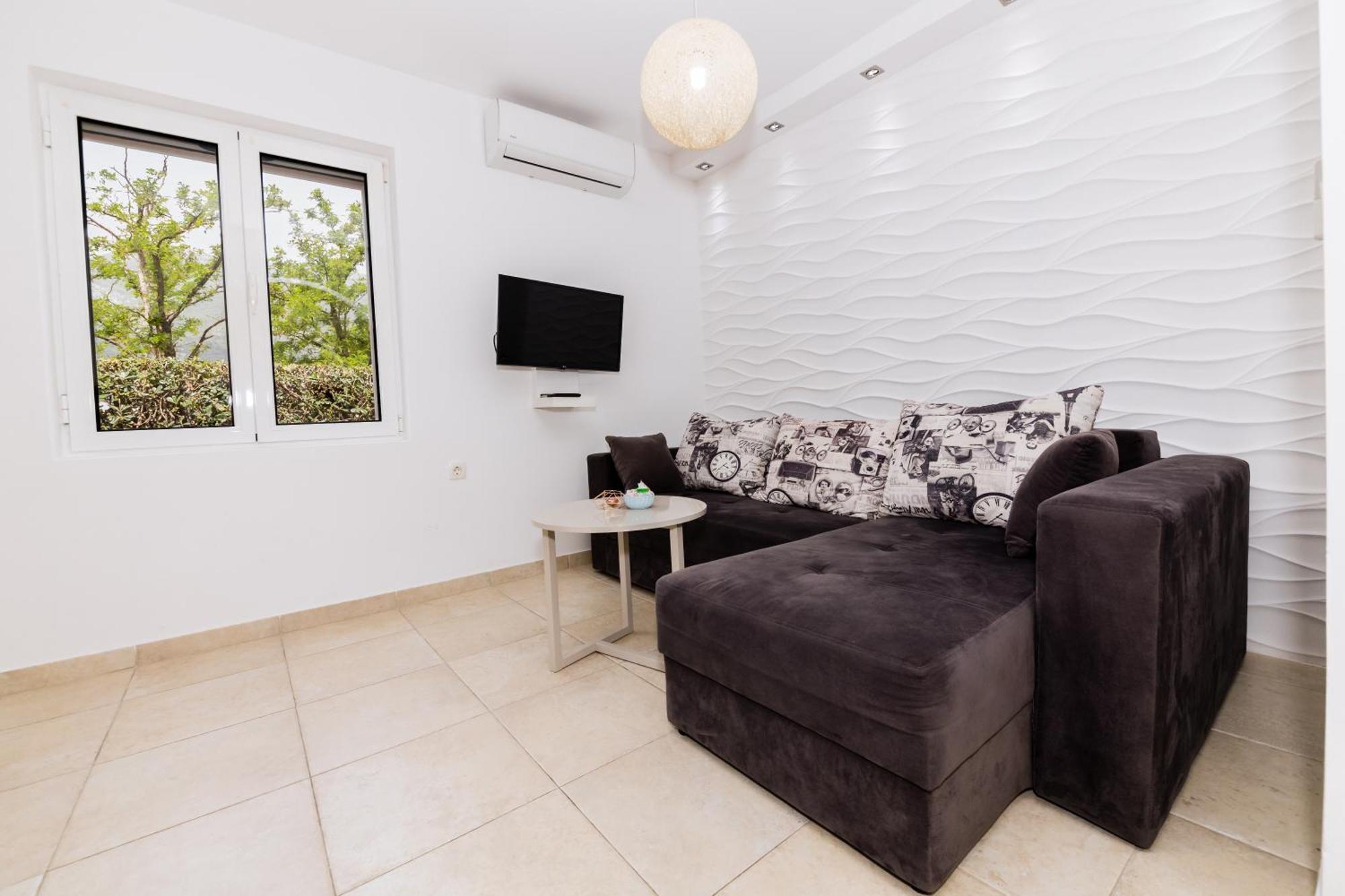 Paunovic Apartments Tivat Exterior photo