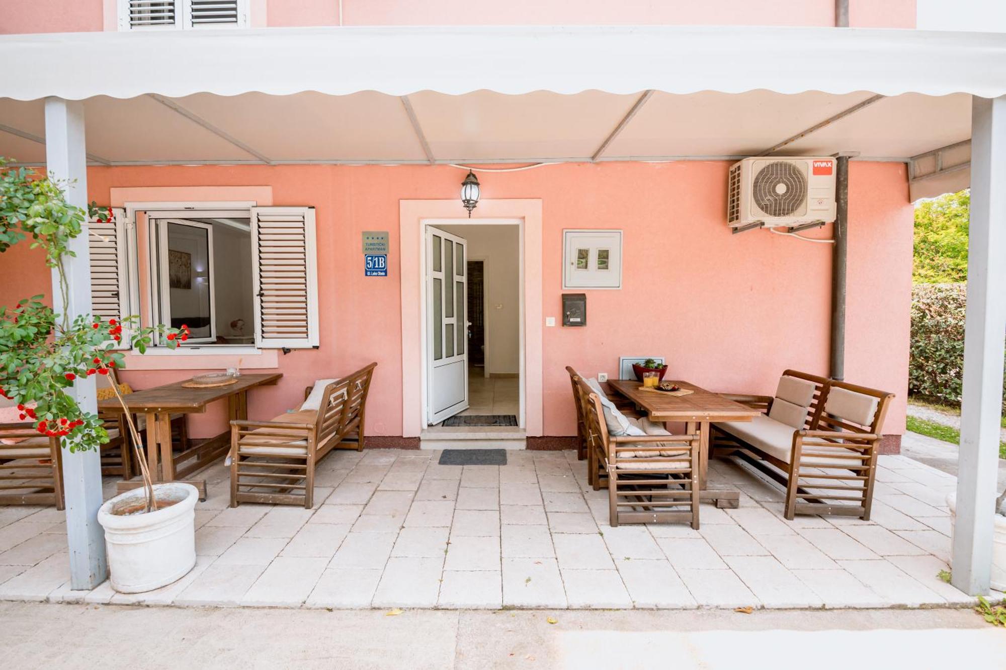 Paunovic Apartments Tivat Exterior photo