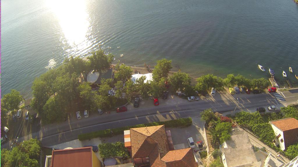 Paunovic Apartments Tivat Exterior photo